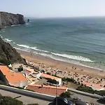 Arrifana Beach- T2 Sun & Surf Flat * Aljezur