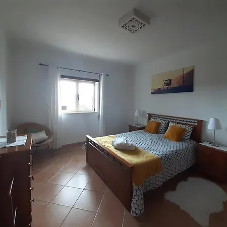 Sun & Surf Flat Arrifana Apartment
