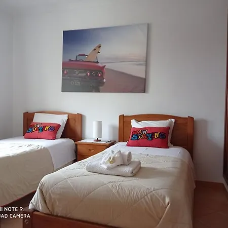 Sun & Surf Flat Arrifana