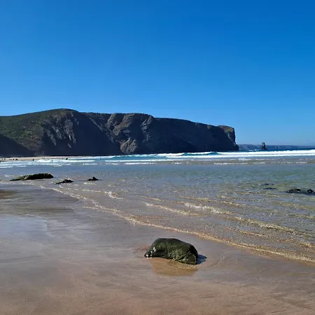 Arrifana Beach- T2 Sun & Surf Flat *